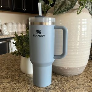 Stanley Quencher H2.0 40oz Tumbler in Chambray